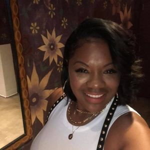 Meet your Posher, Crystal